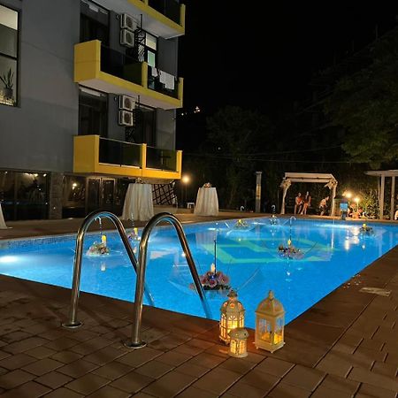 Casa Del Mar Hotell Kvariati Eksteriør bilde