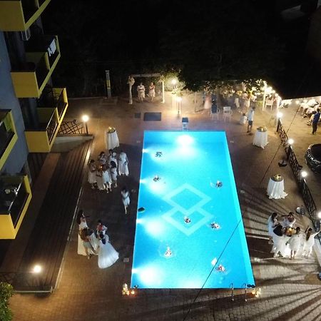 Casa Del Mar Hotell Kvariati Eksteriør bilde