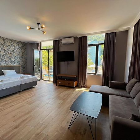Casa Del Mar Hotell Kvariati Eksteriør bilde