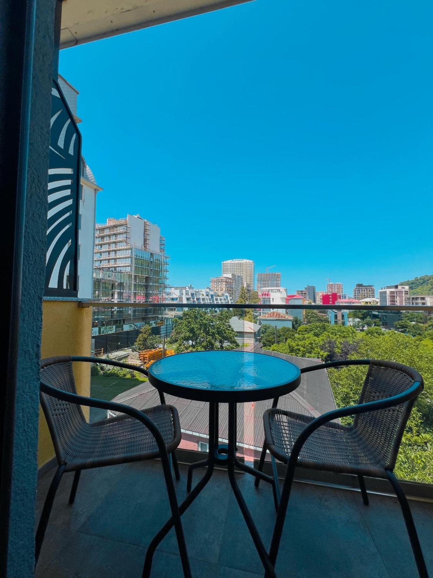 Casa Del Mar Hotell Kvariati Eksteriør bilde