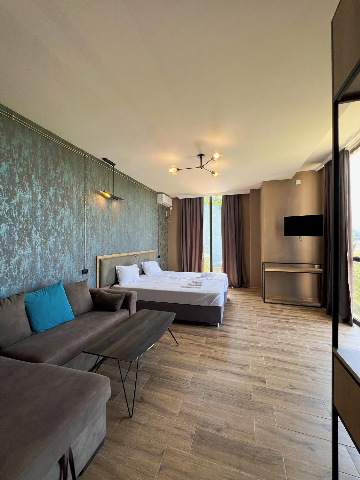 Casa Del Mar Hotell Kvariati Eksteriør bilde