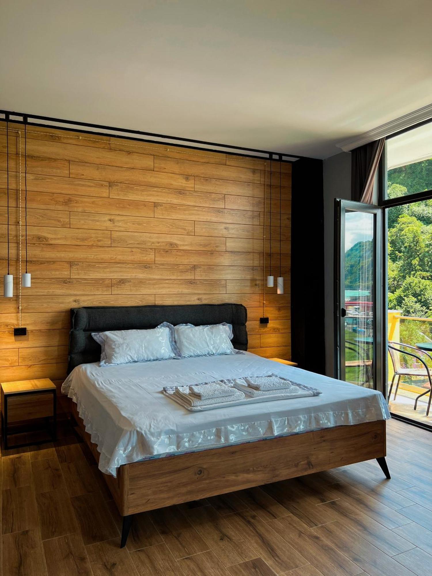 Casa Del Mar Hotell Kvariati Eksteriør bilde