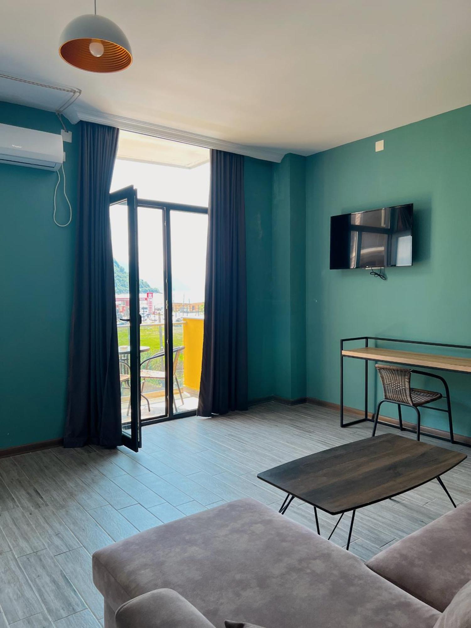 Casa Del Mar Hotell Kvariati Eksteriør bilde