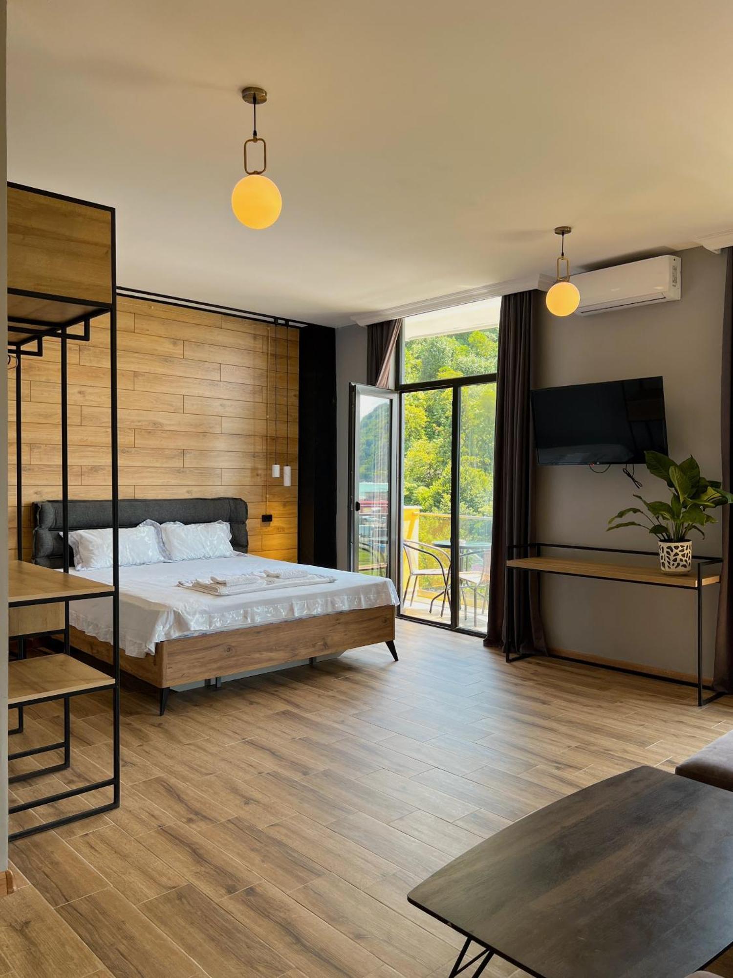 Casa Del Mar Hotell Kvariati Eksteriør bilde