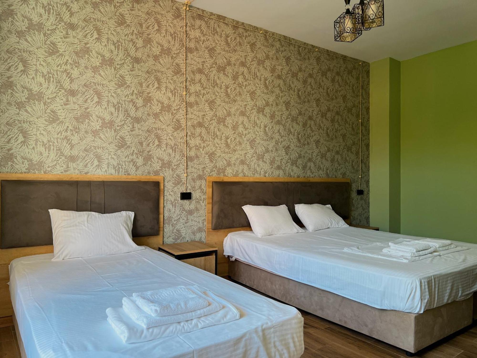 Casa Del Mar Hotell Kvariati Eksteriør bilde