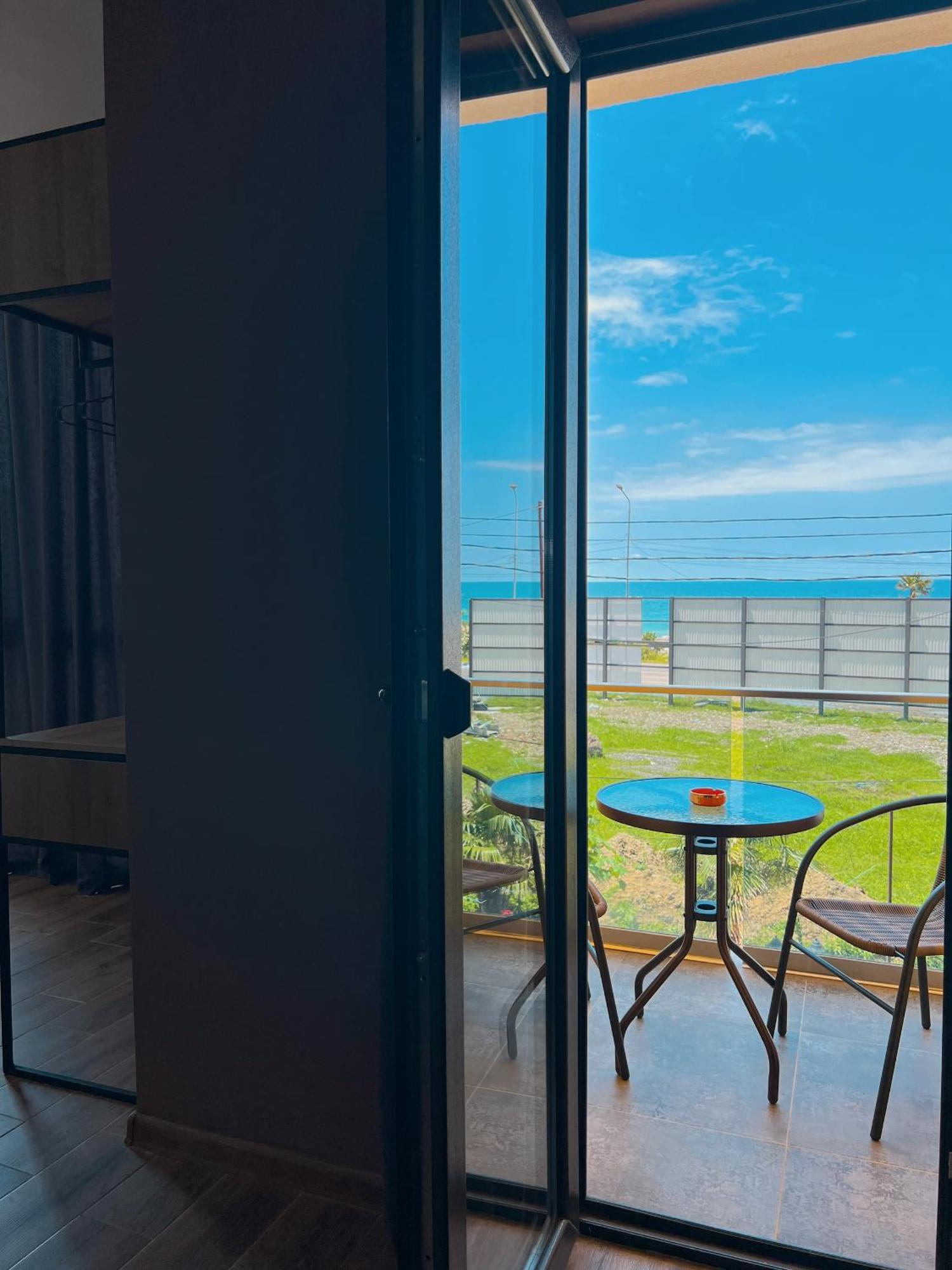 Casa Del Mar Hotell Kvariati Eksteriør bilde