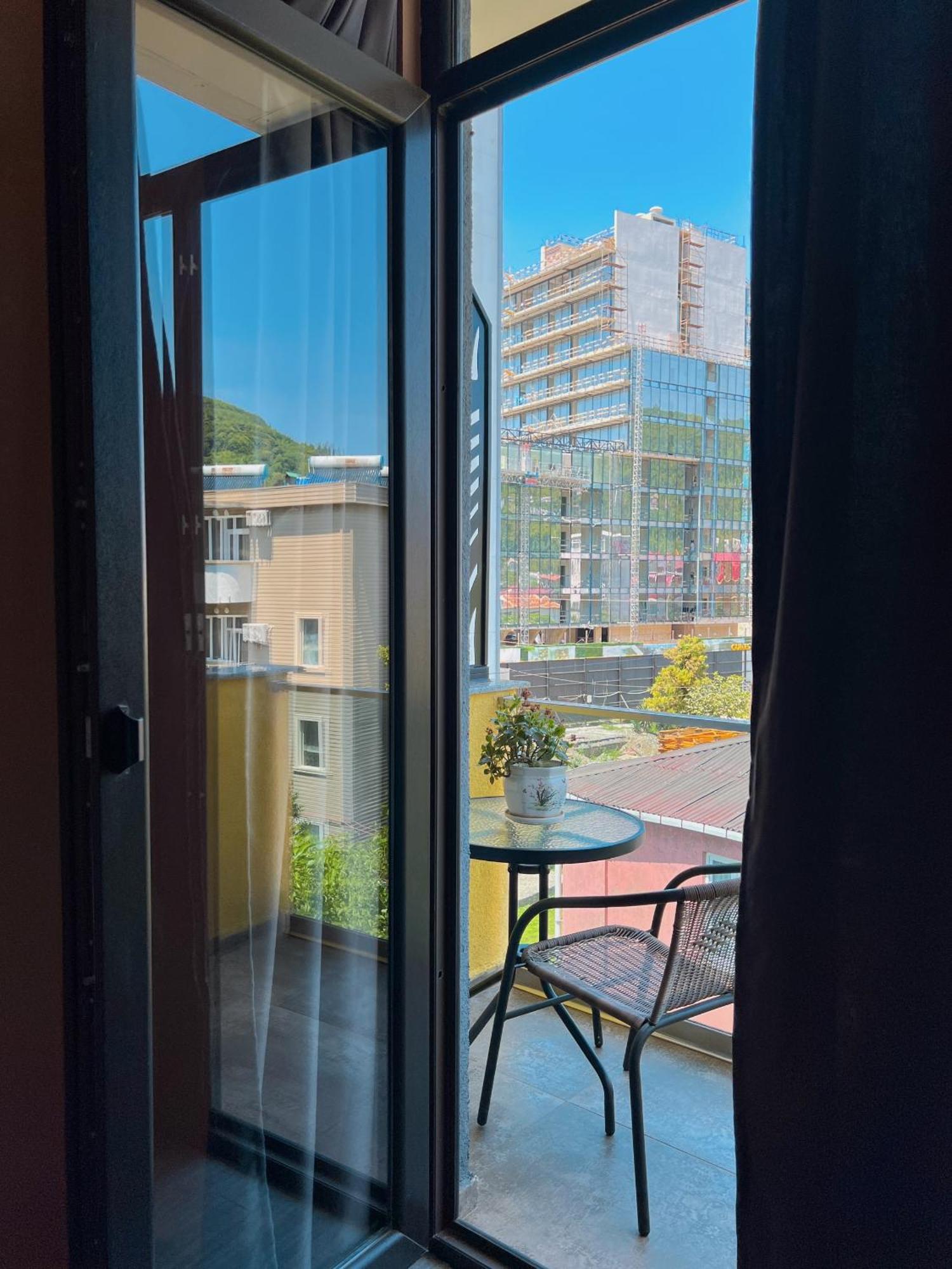 Casa Del Mar Hotell Kvariati Eksteriør bilde